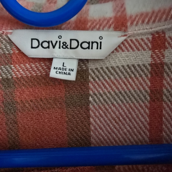 Shacket - Picture 3 of 3